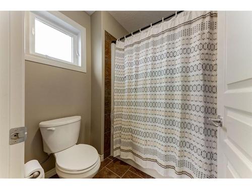 68 Heritage Lake Terrace, Heritage Pointe, AB - Indoor Photo Showing Bathroom