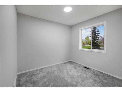 1128 Country Hills Circle Nw, Calgary, AB - Indoor Photo Showing Other Room