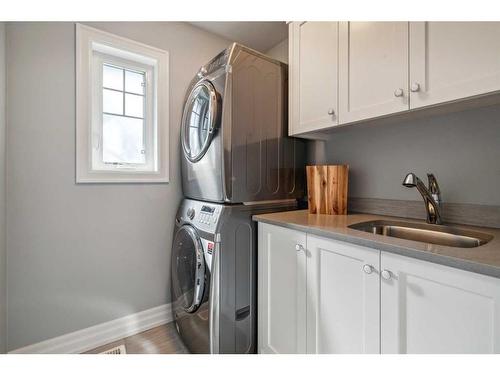 2528 2 Avenue Nw, Calgary, AB - Indoor Photo Showing Laundry Room