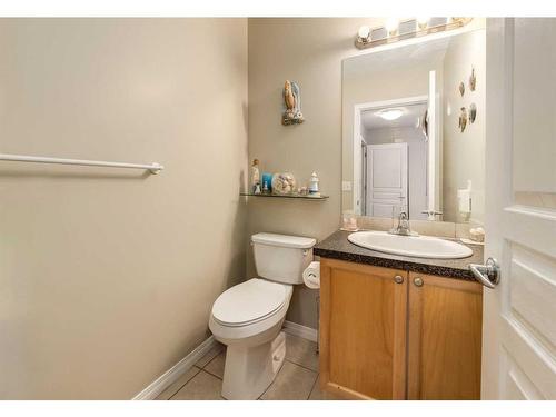 122 Royal Birch Rise Nw, Calgary, AB - Indoor Photo Showing Bathroom