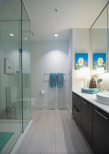 406-901 10 Avenue Sw, Calgary, AB - Indoor Photo Showing Bathroom