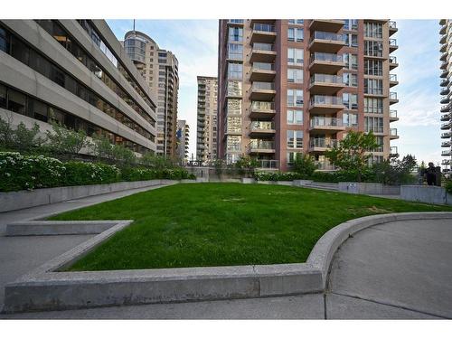 #2301-650 10 Street Sw, Calgary, AB - Outdoor With Balcony With Facade