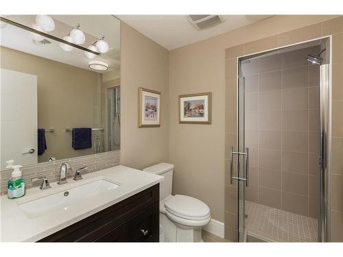 38 Waters Edge Drive, Heritage Pointe, AB - Indoor Photo Showing Bathroom