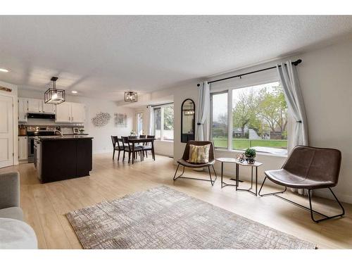 82 Riverbend Drive Se, Calgary, AB - Indoor Photo Showing Living Room