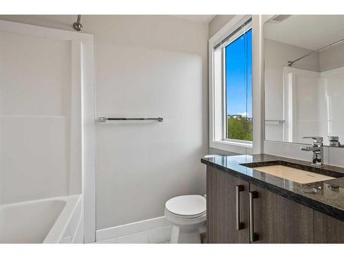 202-4 Sage Hill Terrace Nw, Calgary, AB - Indoor Photo Showing Bathroom