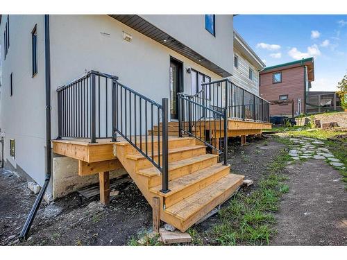 49 Rockhaven Green Nw, Calgary, AB - Outdoor With Deck Patio Veranda With Exterior