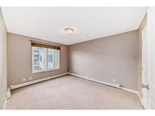 303-369 Rocky Vista Park Nw, Calgary, AB - Indoor Photo Showing Other Room