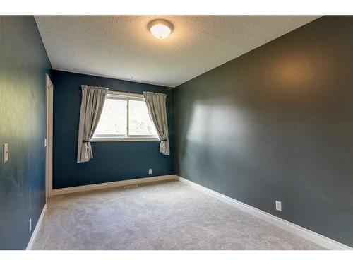 127 Rundleview Drive Ne, Calgary, AB - Indoor Photo Showing Other Room