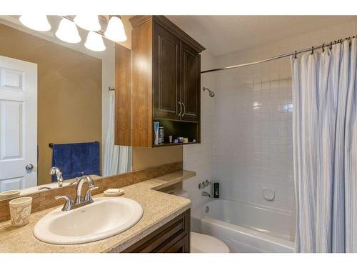 127 Rundleview Drive Ne, Calgary, AB - Indoor Photo Showing Bathroom