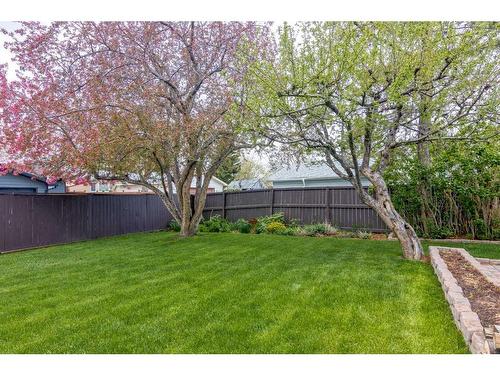 127 Rundleview Drive Ne, Calgary, AB - Outdoor With Backyard