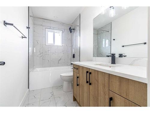 1447 Mardale Way Ne, Calgary, AB - Indoor Photo Showing Bathroom