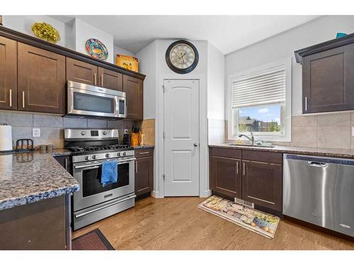 18 Violet Close, Olds, AB - Indoor Photo Showing Kitchen With Double Sink