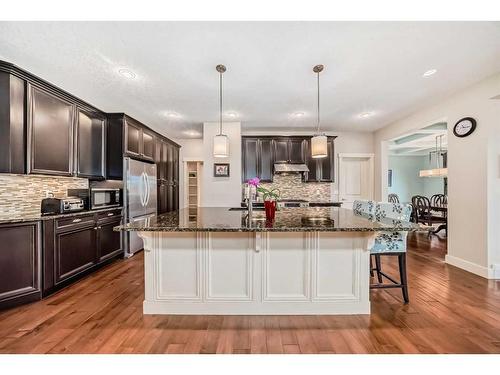 483 Evergreen Circle Sw, Calgary, AB - Indoor Photo Showing Kitchen With Upgraded Kitchen