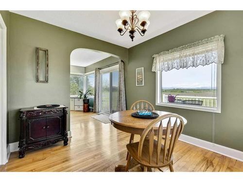 14 594 Avenue West, Rural Foothills County, AB - Indoor Photo Showing Dining Room