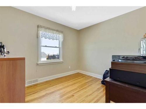 14 594 Avenue West, Rural Foothills County, AB - Indoor Photo Showing Other Room