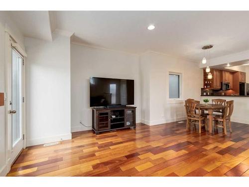 1706 31 Street Sw, Calgary, AB - Indoor Photo Showing Living Room With Fireplace