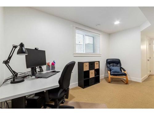 1706 31 Street Sw, Calgary, AB - Indoor Photo Showing Office