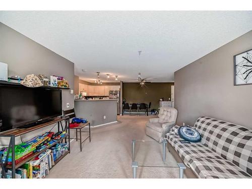 207-16 Country Village Bay Ne, Calgary, AB - Indoor