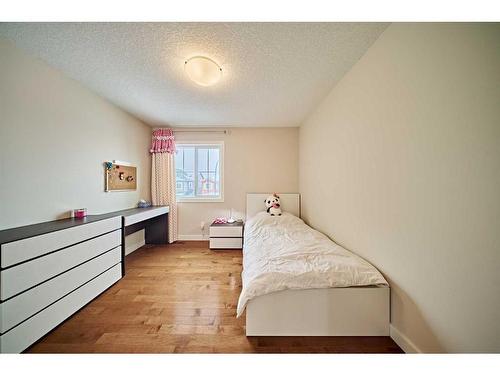 190 Evansridge Place Nw, Calgary, AB - Indoor Photo Showing Bedroom