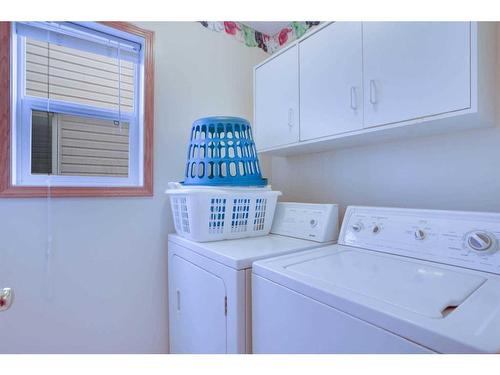 449 Coral Springs Place, Calgary, AB - Indoor Photo Showing Laundry Room