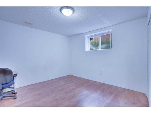 449 Coral Springs Place, Calgary, AB - Indoor Photo Showing Other Room