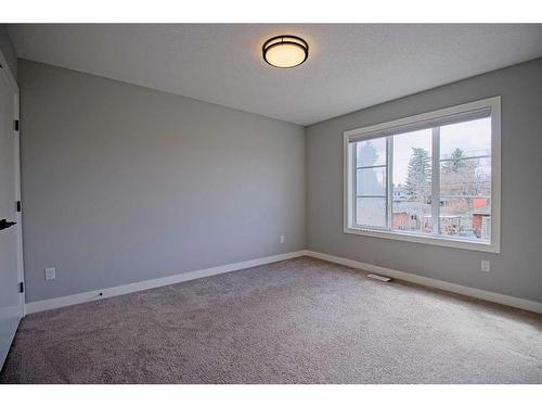 1933 19 Avenue Nw, Calgary, AB - Indoor Photo Showing Other Room