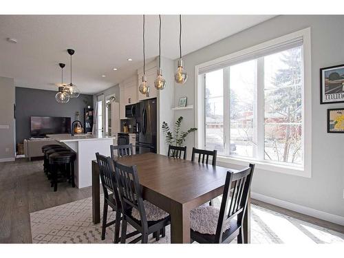 1933 19 Avenue Nw, Calgary, AB - Indoor Photo Showing Dining Room