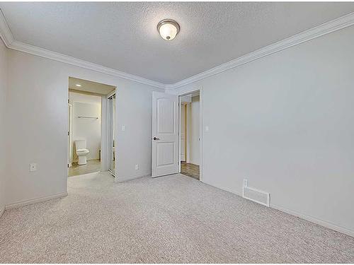 967 Bayside Drive Sw, Airdrie, AB - Indoor Photo Showing Other Room