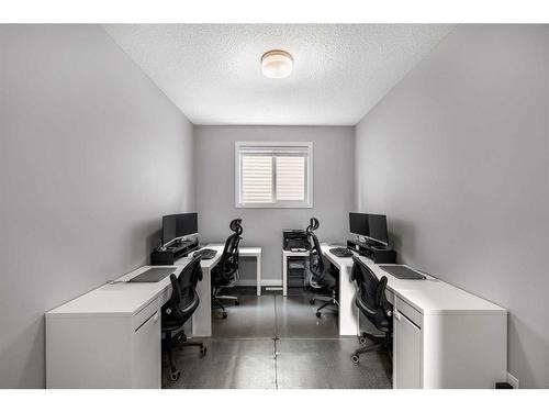 547 Panora Way Nw, Calgary, AB - Indoor Photo Showing Office