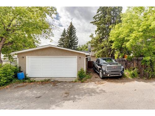 6904 Silver Springs Road Nw, Calgary, AB - Outdoor