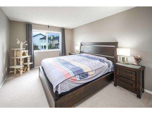 330 Citadel Drive Nw, Calgary, AB - Indoor Photo Showing Bedroom