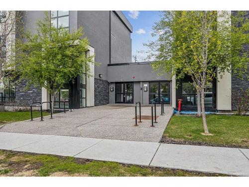 302-607 17 Avenue Nw, Calgary, AB - Outdoor