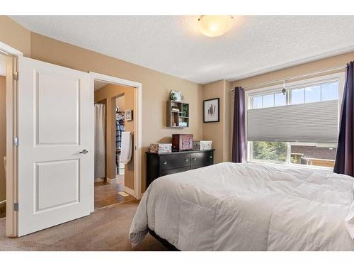 3 Sage Hill Common Nw, Calgary, AB - Indoor Photo Showing Bedroom