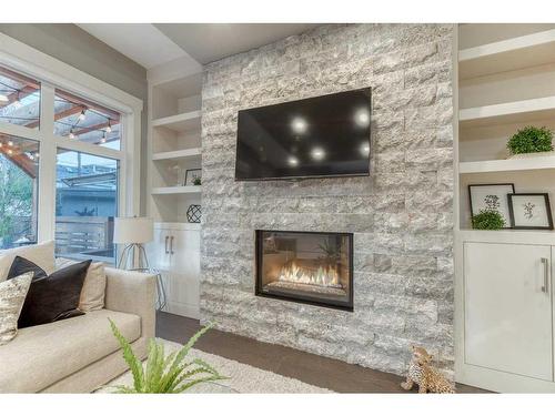1930 Bowness Road Nw, Calgary, AB - Indoor