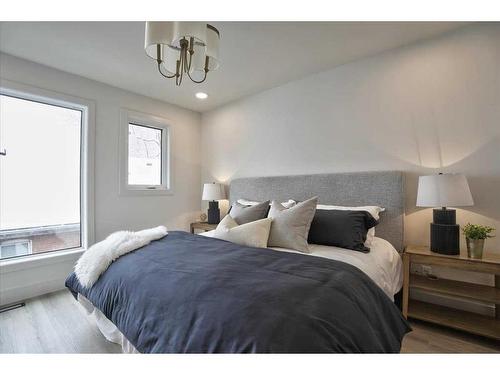 2222 5 Street Sw, Calgary, AB - Indoor Photo Showing Bedroom