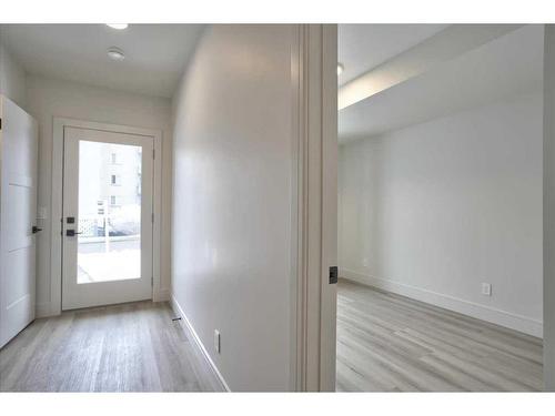 2222 5 Street Sw, Calgary, AB - Indoor Photo Showing Other Room