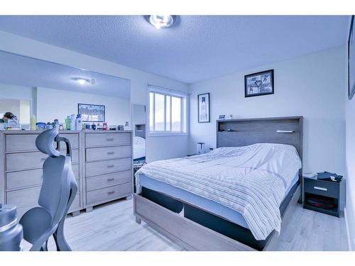 72 Coral Reef Close Ne, Calgary, AB - Indoor Photo Showing Bedroom