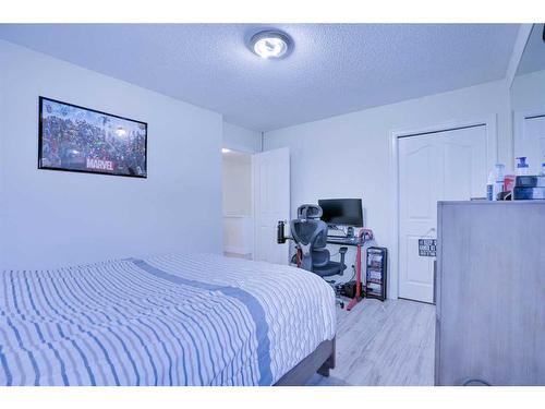 72 Coral Reef Close Ne, Calgary, AB - Indoor Photo Showing Bedroom