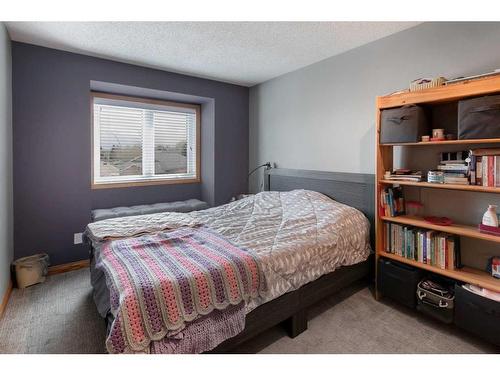 420 Country Hills Court Nw, Calgary, AB - Indoor Photo Showing Bedroom
