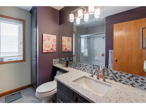 420 Country Hills Court Nw, Calgary, AB - Indoor Photo Showing Bathroom