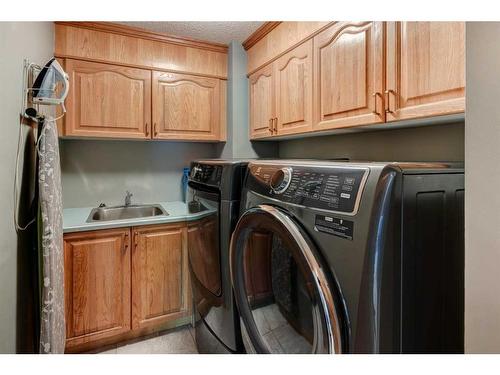 420 Country Hills Court Nw, Calgary, AB - Indoor Photo Showing Laundry Room