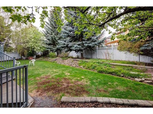 420 Country Hills Court Nw, Calgary, AB - Outdoor With Backyard
