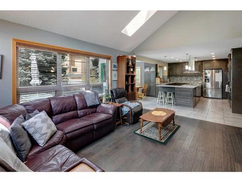420 Country Hills Court Nw, Calgary, AB - Indoor Photo Showing Living Room