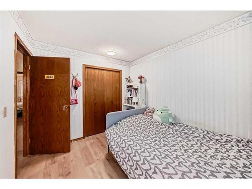 111 Wood Valley Bay Sw, Calgary, AB - Indoor Photo Showing Bedroom