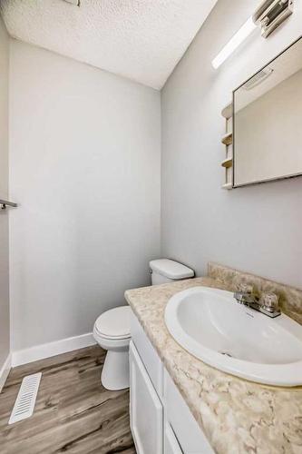 53 Templemont Drive Ne, Calgary, AB - Indoor Photo Showing Bathroom