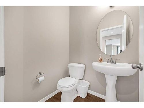 217 Cranarch Close Se, Calgary, AB - Indoor Photo Showing Bathroom