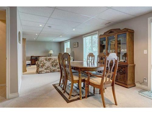 127 Sienna Park Green Sw, Calgary, AB - Indoor Photo Showing Dining Room