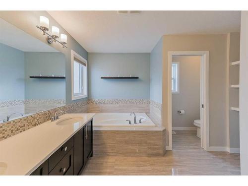 137 Kincora Glen Rise Nw, Calgary, AB - Indoor Photo Showing Bathroom