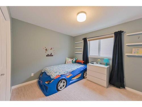 137 Kincora Glen Rise Nw, Calgary, AB - Indoor Photo Showing Bedroom