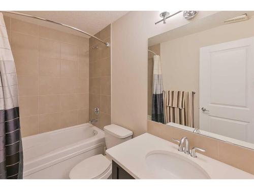 137 Kincora Glen Rise Nw, Calgary, AB - Indoor Photo Showing Bathroom
